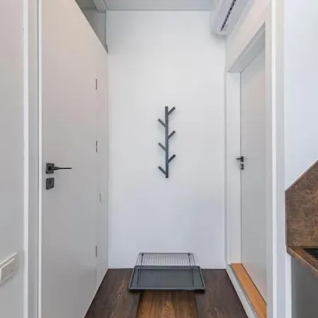 Minimalist Studio By Hostlovers Kaunas