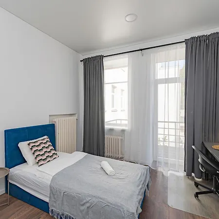 Apartment Minimalist Studio By Hostlovers *